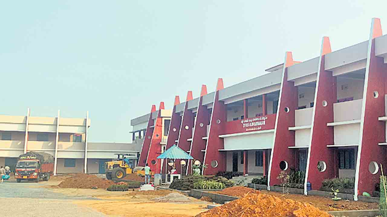 మనఊరు-మనబడి’తో మారుతున్న ప్రభుత్వ పాఠశాలల రూపురేఖలు