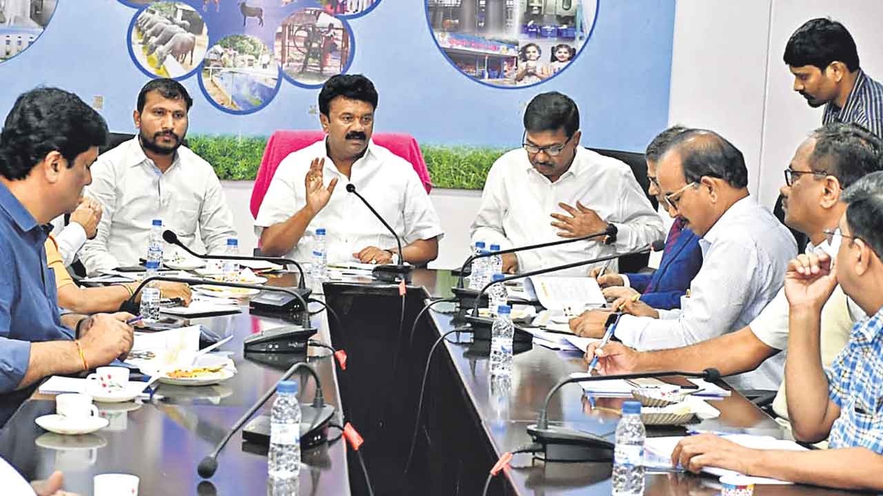 కోహెడలో హోల్‌సేల్‌ చేపల మార్కెట్‌
