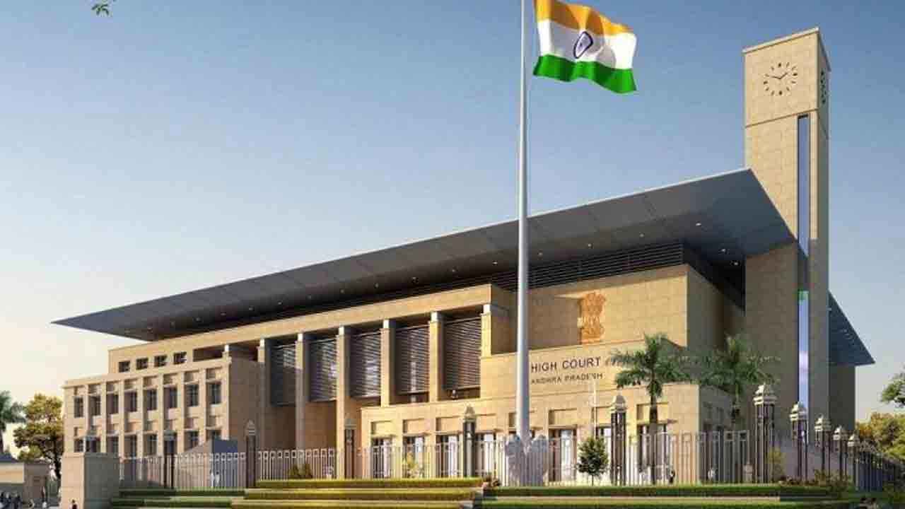 ఏపీ హైకోర్టులో ఇద్దరు న్యాయమూర్తుల ప్రమాణం