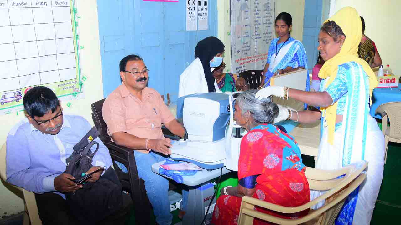 కండ్ల సంబురంగా కంటి వెలుగు