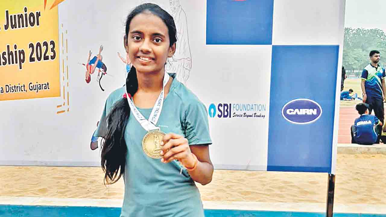 రిషిత డబుల్‌ ధమాకా