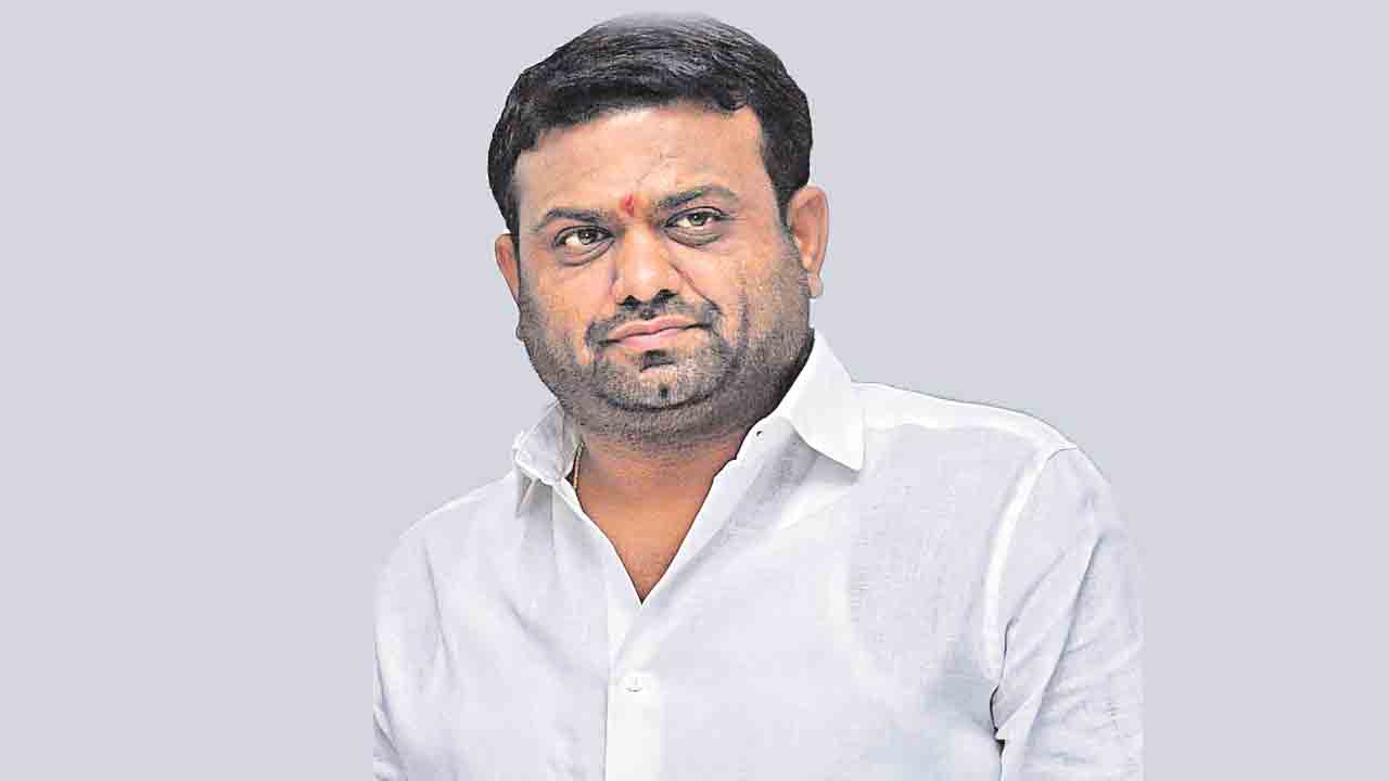 రేవంత్‌ ఓ సీమటపాకాయ్‌