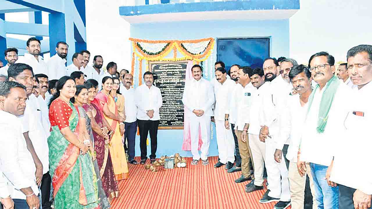 కార్పొరేట్‌కు దీటుగా ప్రభుత్వ పాఠశాలలు