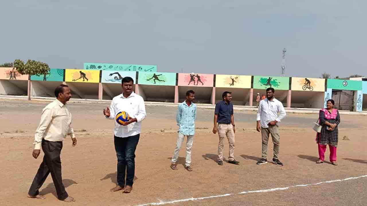 జిల్లాస్థాయి గ్రామీణ క్రీడలు ప్రాంరంభం