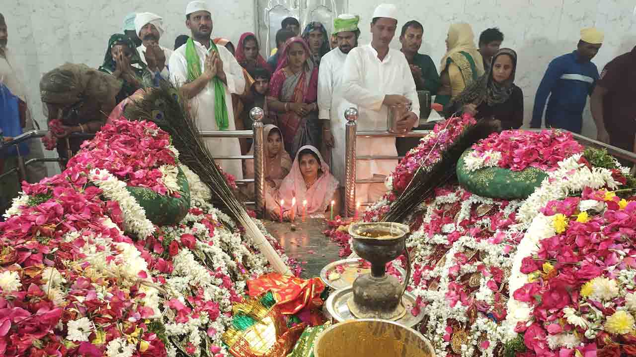 జాన్‌పహాడ్‌కు భక్తుల తాకిడి