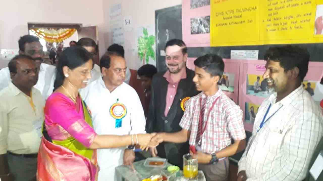 అట్టహాసంగా ఆరంభం..