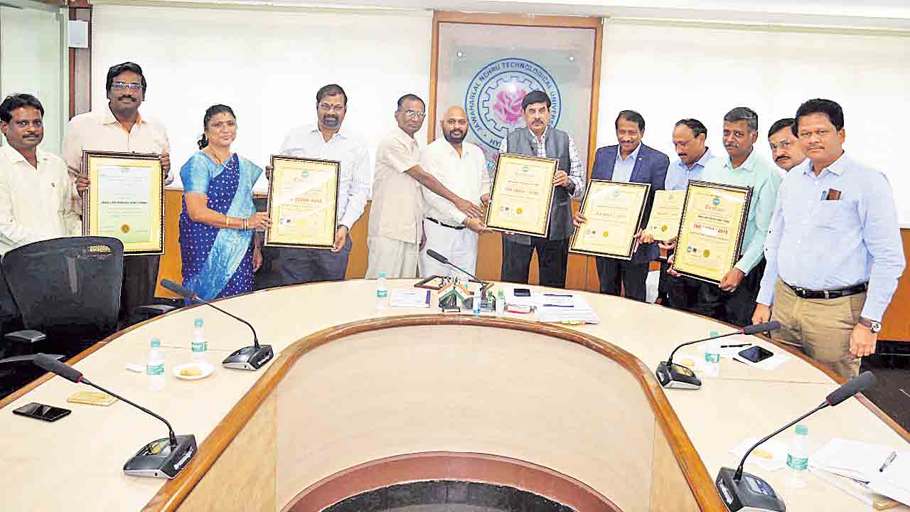 జేఎన్‌టీయూకు ఐఎస్‌వో గుర్తింపు