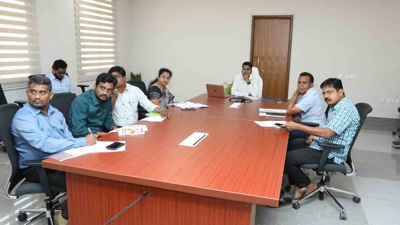 కంటి వెలుగుకు ప్రత్యేక క్యాంపులు