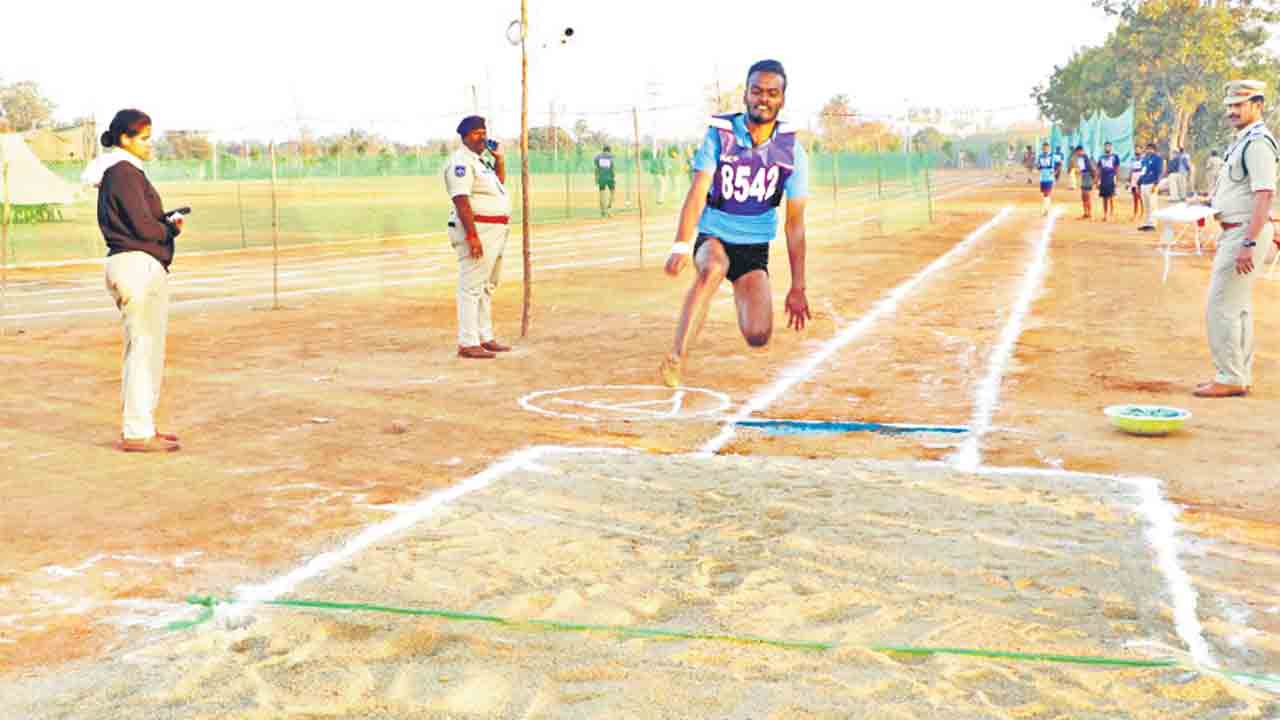 సజావుగా దేహదారుఢ్య పరీక్షలు