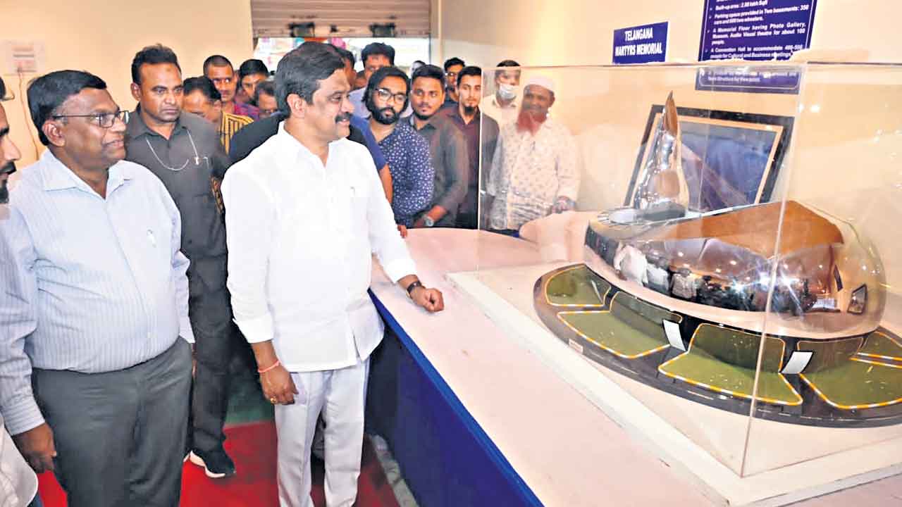 నుమాయిష్‌లో ఆర్‌ అండ్‌ బీ స్టాల్‌