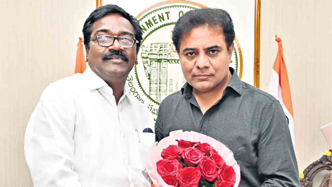 పెట్టుబడుల సాధన అద్భుతం: పువ్వాడ