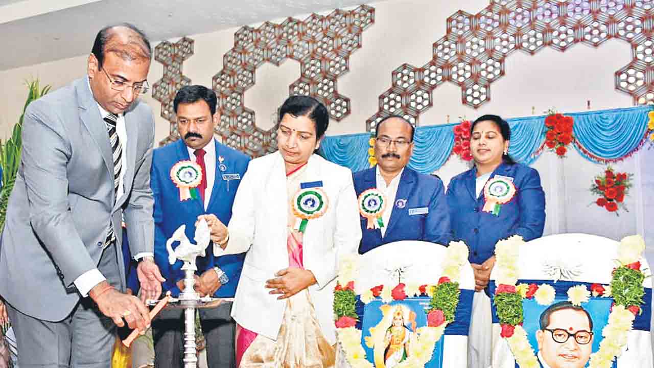 ప్రాసిక్యూషన్స్‌ విభాగంలో గణతంత్ర వేడుకలు