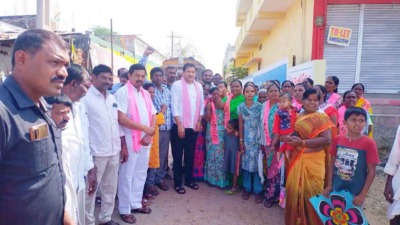 ఖమ్మం సభకు గులాబీ సైన్యం