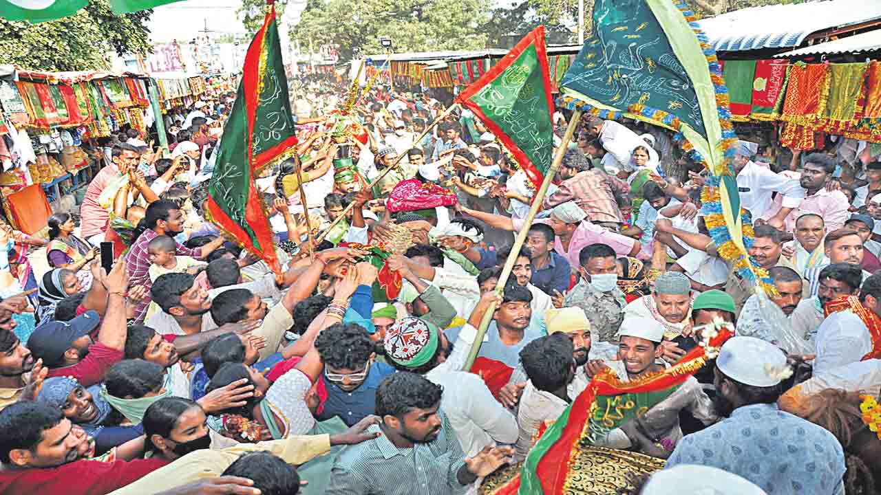 ఘనంగా జాన్‌పహాడ్‌ ఉర్సు ఉత్సవాలు