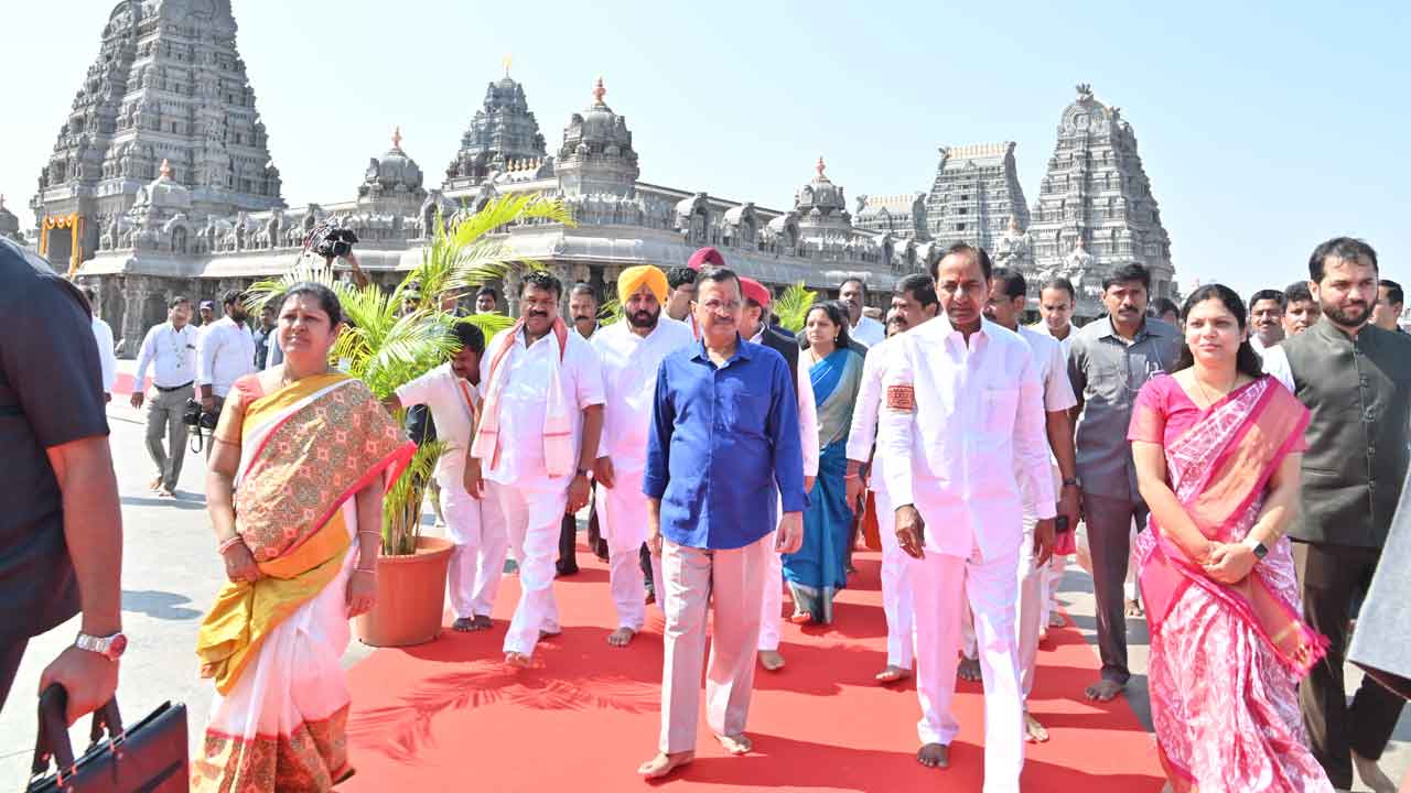 నారసింహుడి సేవలో ముఖ్యమంత్రులు