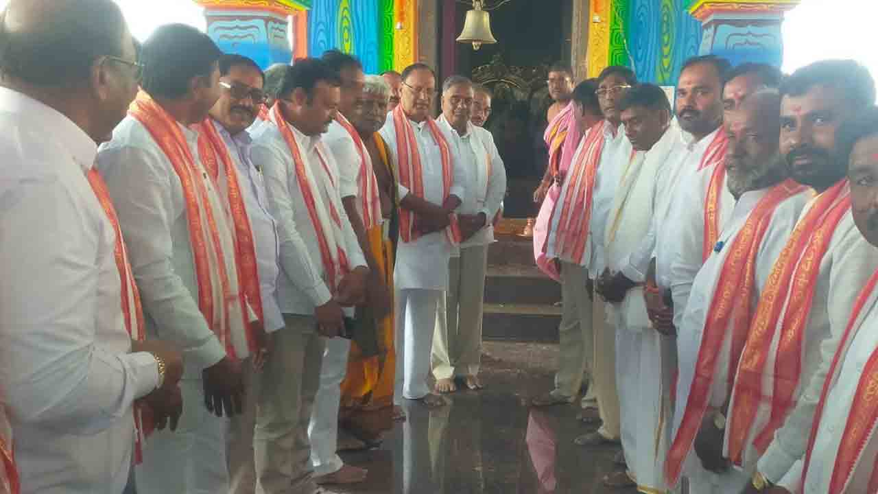 ఆలయాల అభివృద్ధికి ప్రభుత్వం కృషి