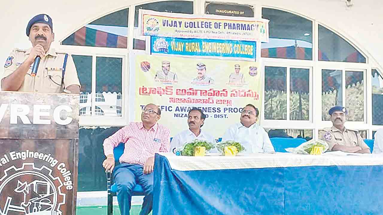 ప్రమాదాల బారిన పడి ప్రాణాలను పోగొట్టుకోవొద్దు