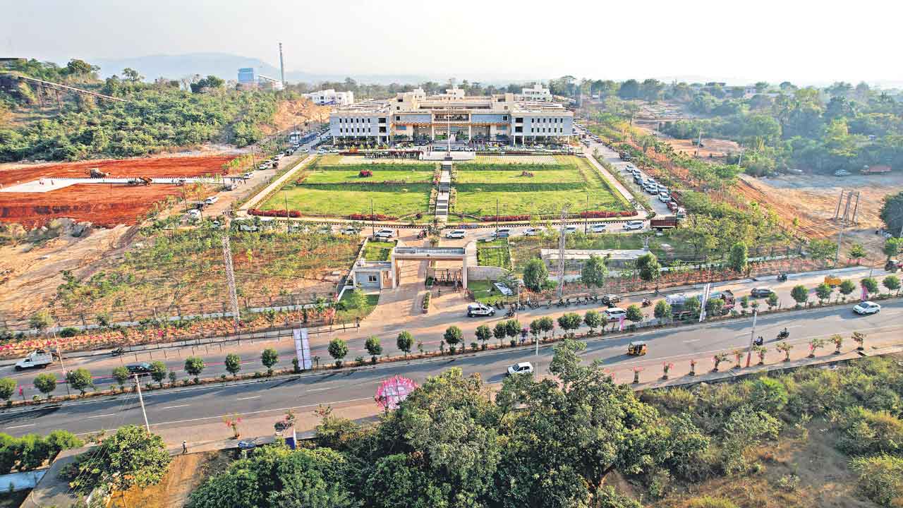 భద్రాద్రి దినదినాభివృద్ధి.. సీతారామ ఎత్తిపోతలతో మారనున్న ముఖచిత్రం