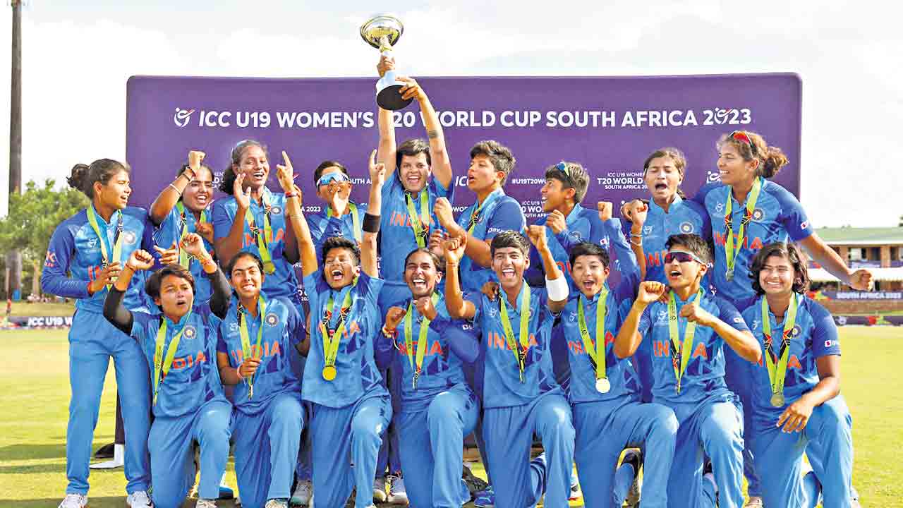 భారత జట్టుకు 5కోట్ల నజరానా