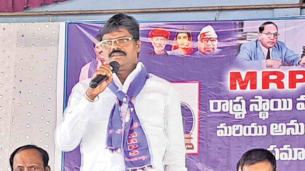 దేశంలో దళితులకు రక్షణ కరువు
