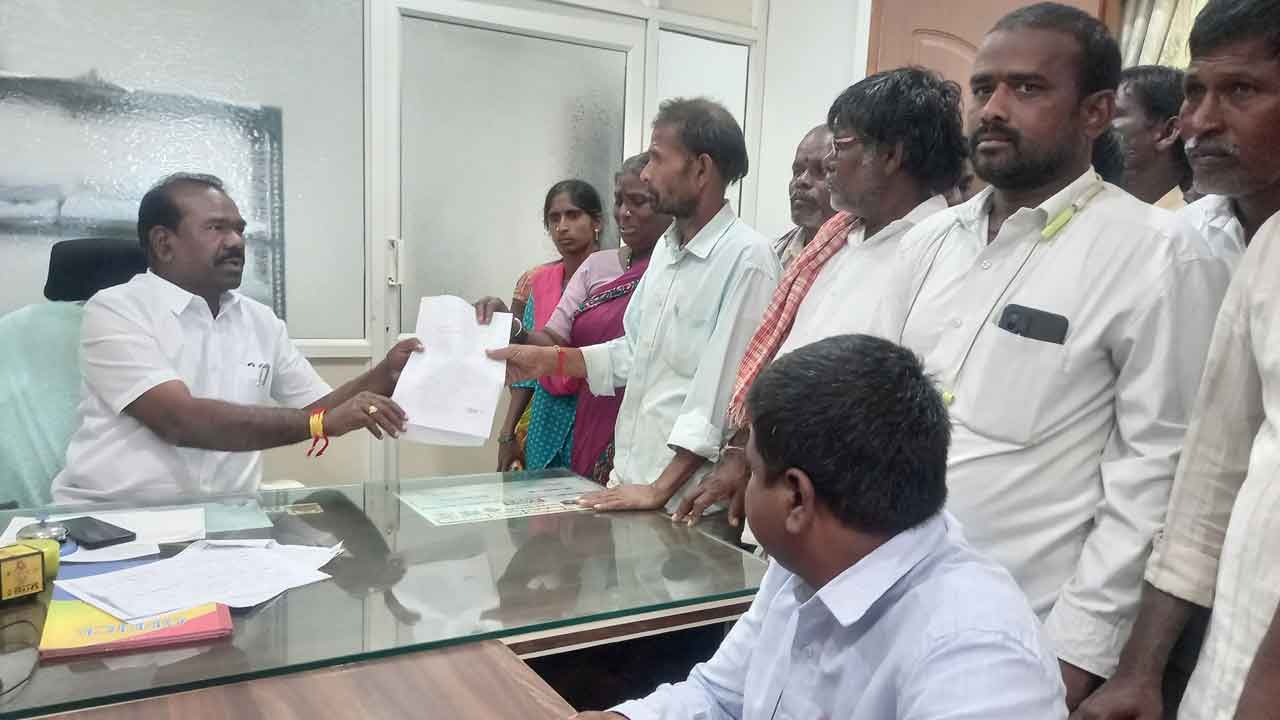 మూడురోజులుగా ఇంట్లోనే మృతదేహం