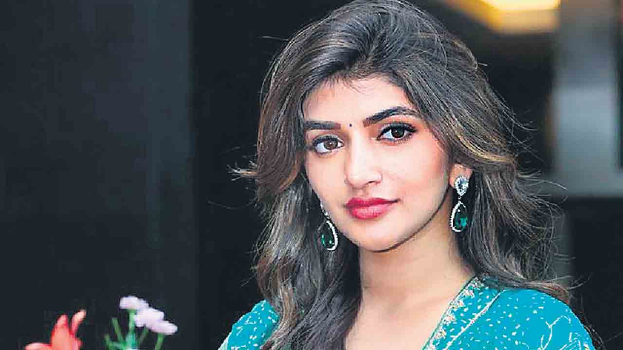 పూజాతో పోటాపోటీ