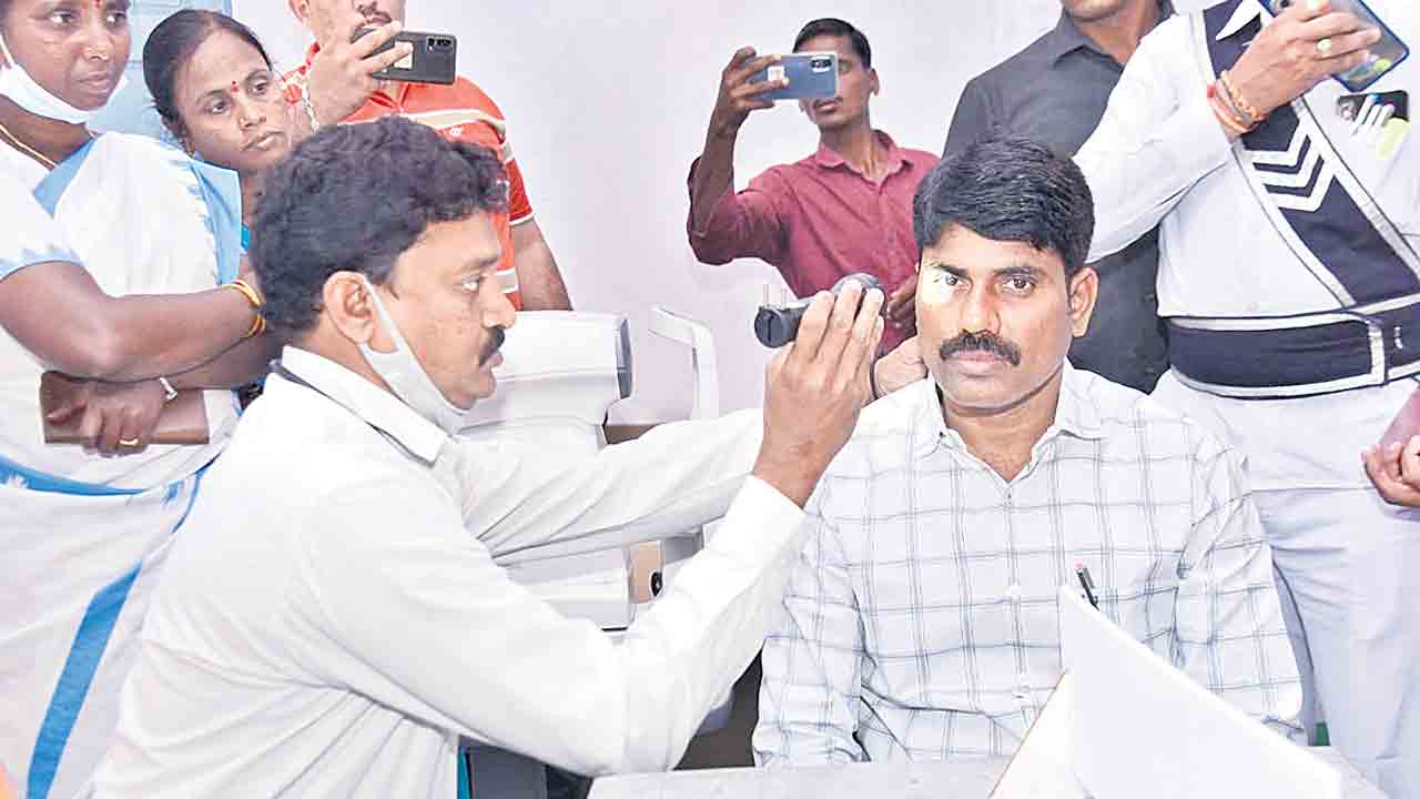 కంటివెలుగును సద్వినియోగం చేసుకోవాలి