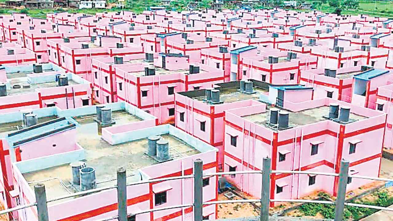 బాన్సువాడలో 11 వేల డబుల్‌ ఇండ్లు