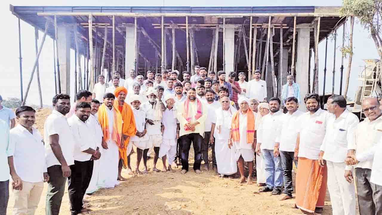 అక్రమ కట్టడాలపై చర్యలు తీసుకోవాలి