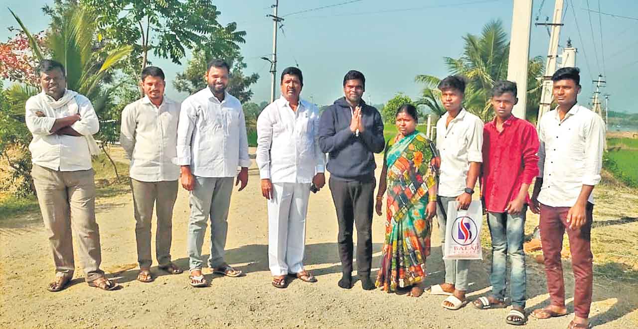 గల్ఫ్‌ బాధితుడికి ఎమ్మెల్సీ అండ