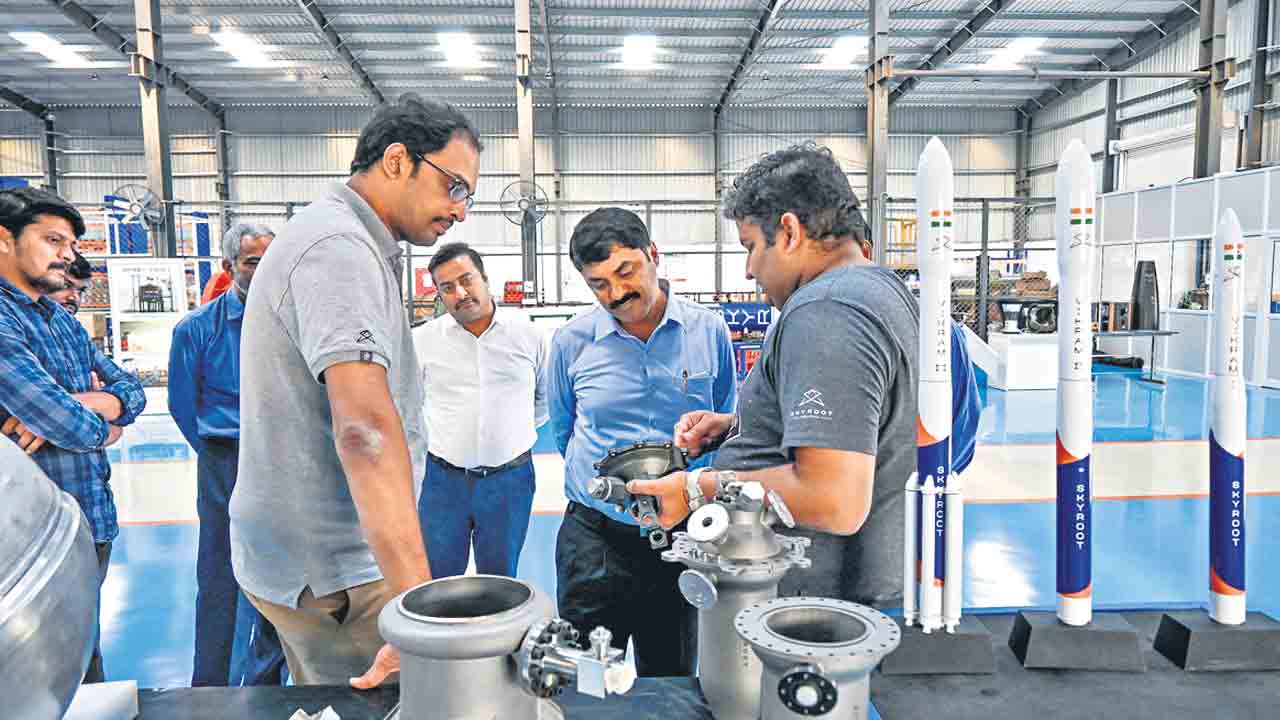 స్కైరూట్‌ వర్క్‌షాపునకు సతీశ్‌రెడ్డి