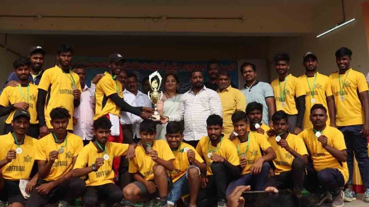 ఉత్కంఠ పోరులో చాంపియన్‌గా రంగారెడ్డి