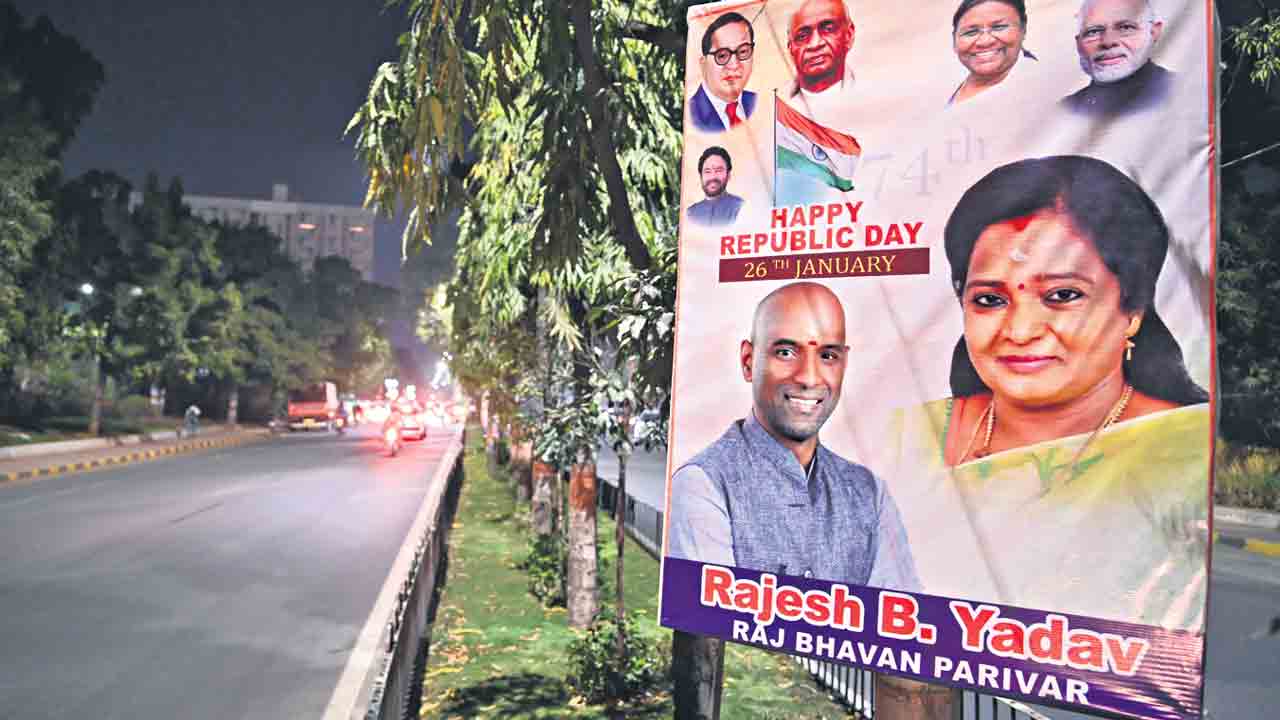 సందేశమా.. ద్వేషమా.. తెలంగాణపై విద్వేషం వెళ్లగక్కిన గవర్నర్‌