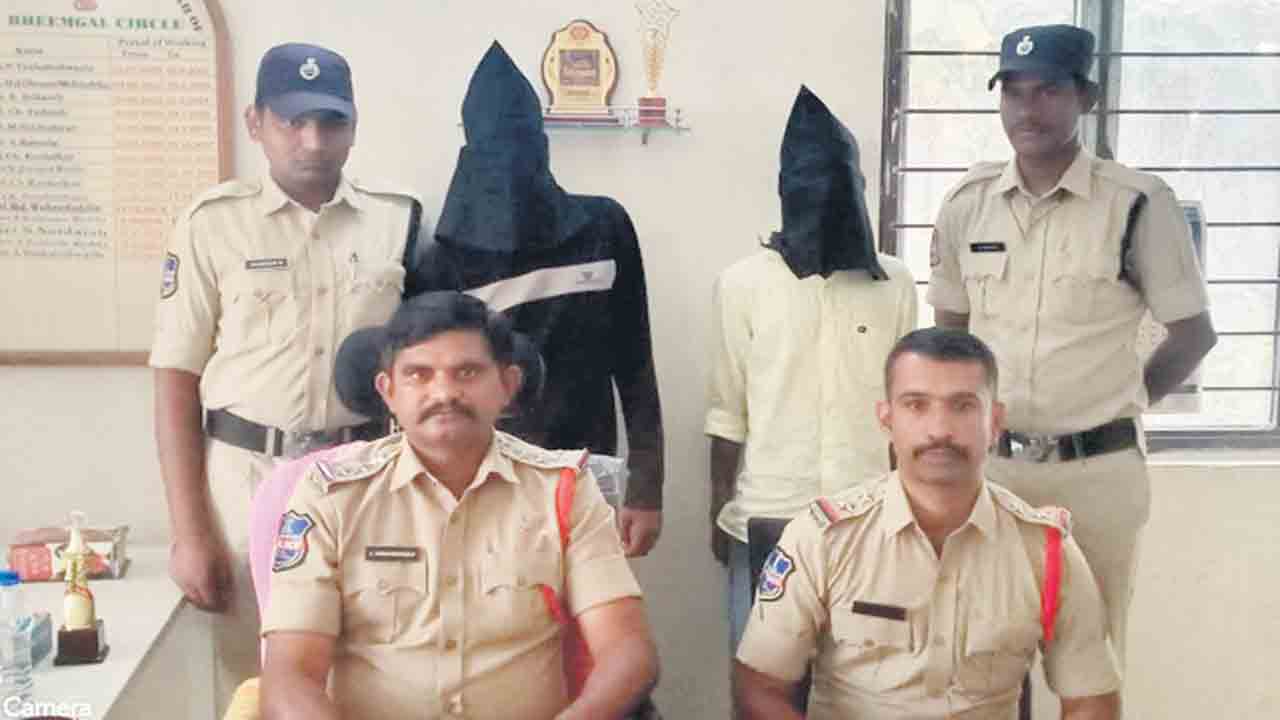 గంజాయి విక్రేతల అరెస్ట్‌