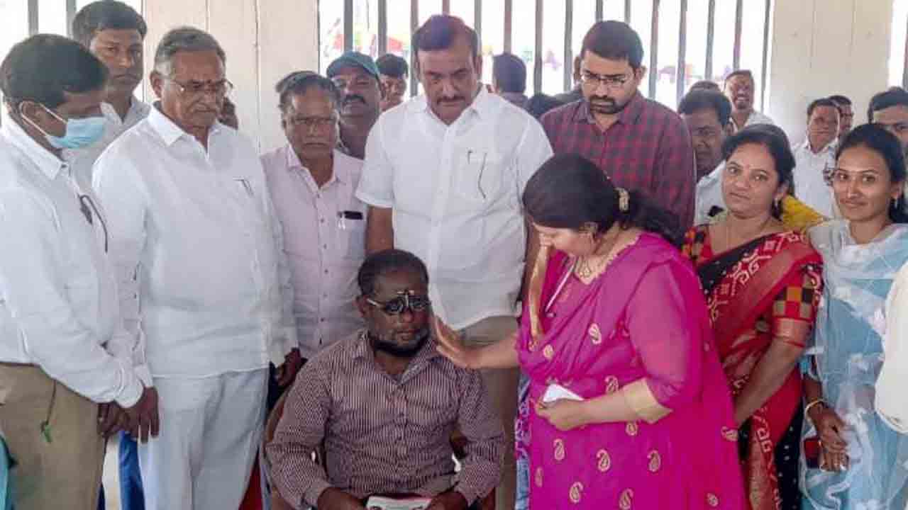 పేదల కండ్లల్లో ఆనందం