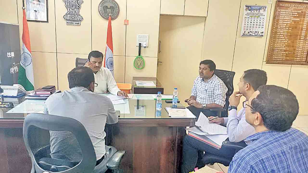 9 గంటలకల్లా కంటి వెలుగు శిబిరాలు ప్రారంభించాలి