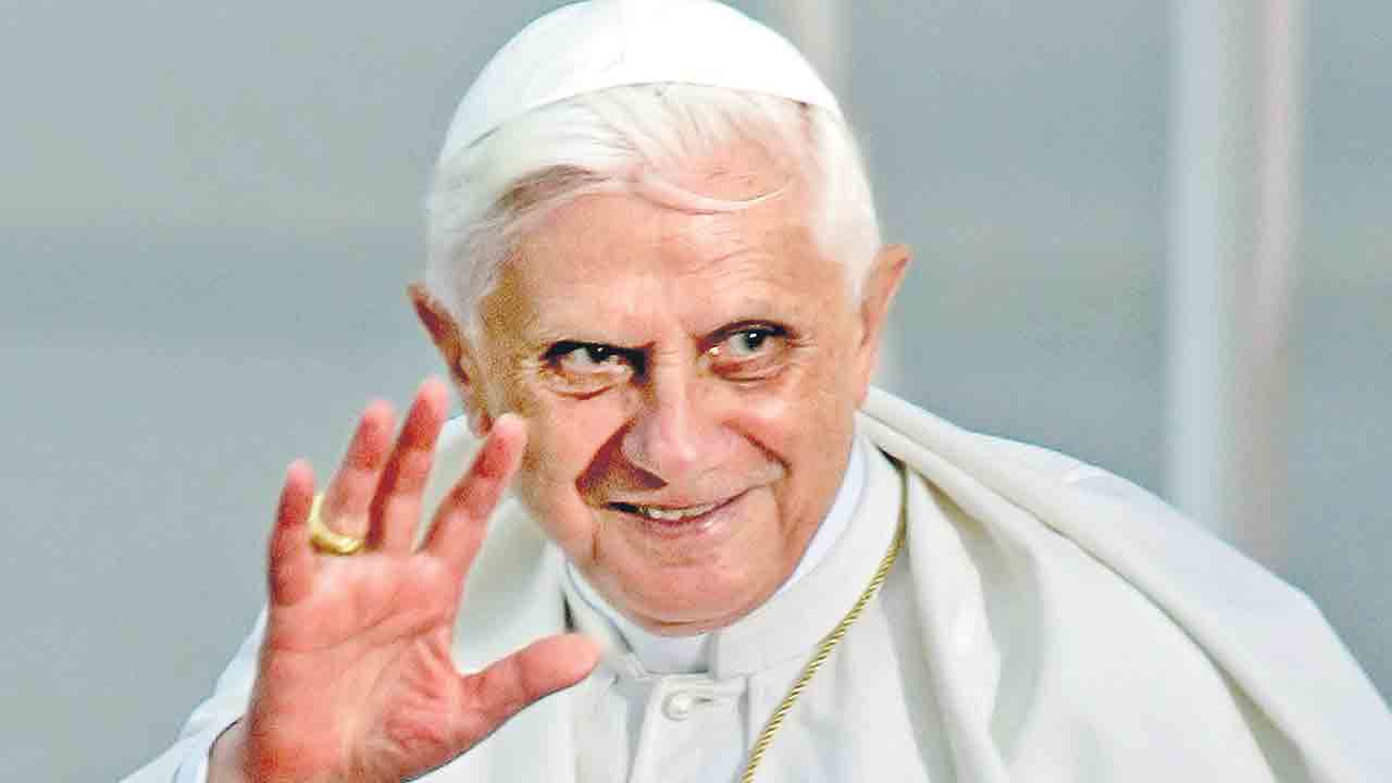 మాజీ పోప్‌ బెనెడిక్ట్‌ కన్నుమూత