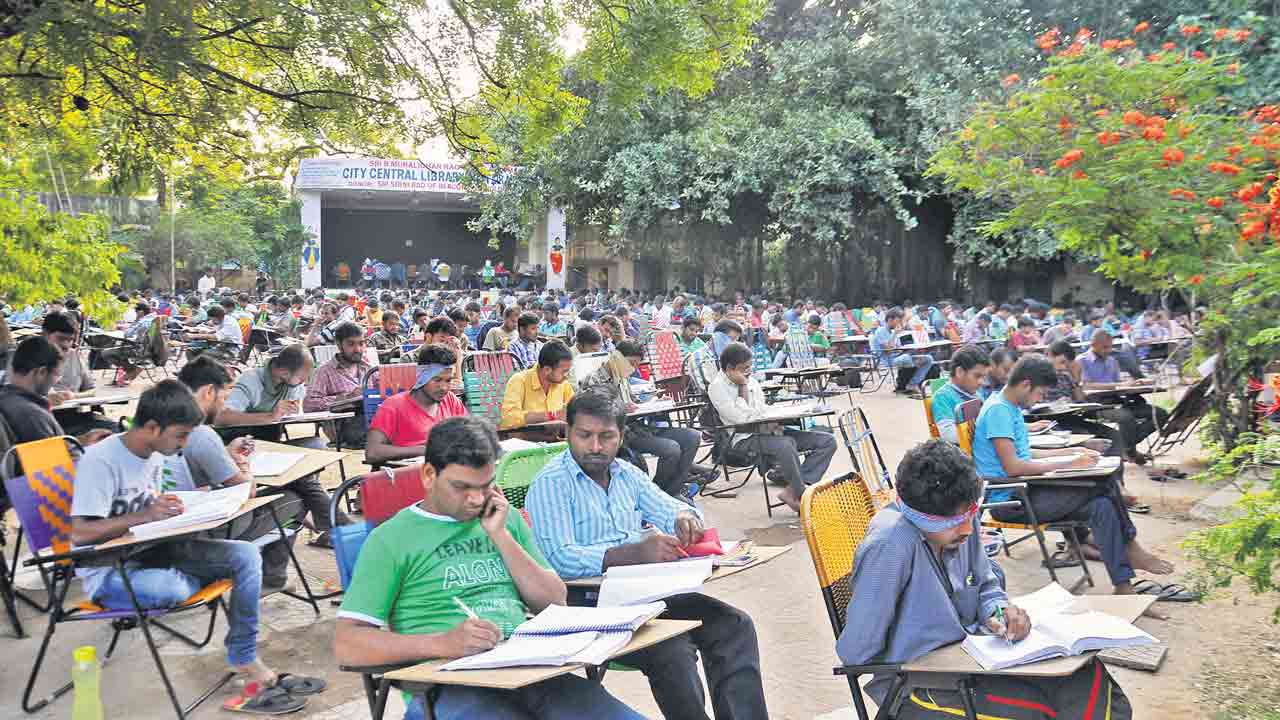 సిలబస్‌ ఒకటే పోస్టులు బోలెడు.. ఒకదానికి చదివితే అన్ని పరీక్షలు రాయొచ్చు