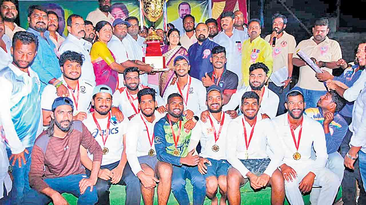 రాష్ట్ర స్థాయి క్రికెట్‌ విజేత గజ్వేల్‌