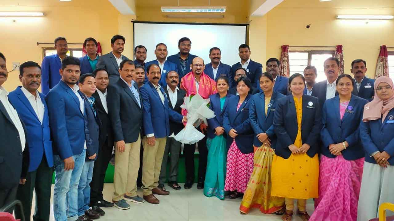 కేసులపై సంపూర్ణ అవగాహన ఉండాలి