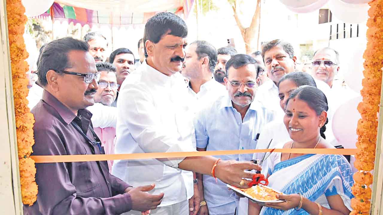 సీఎం కేసీఆర్తోనే ‘కంటి వెలుగు’ సాధ్యం