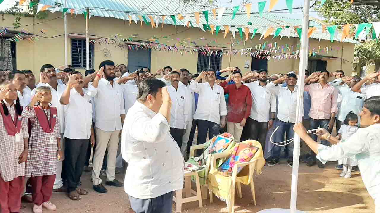 ఘనంగా గణతంత్ర వేడుకలు