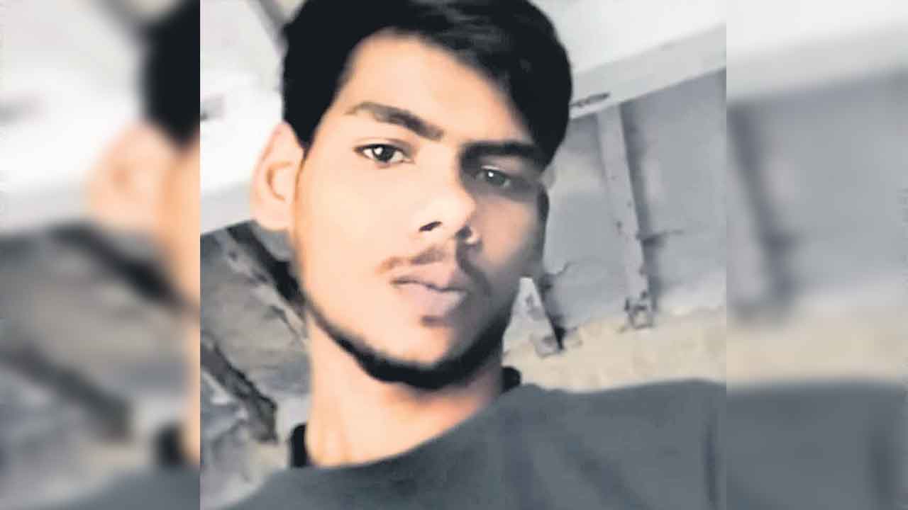 మరో రౌడీ షీటర్‌ దారుణ హత్య