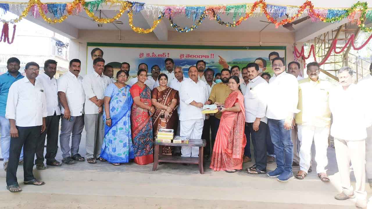 బీజేపీ పాలిత రాష్ర్టాల్లో పథకాలే లేవు: సండ్ర