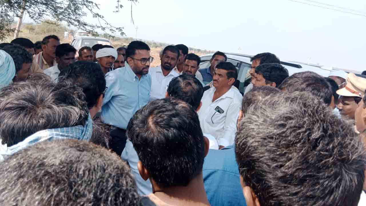 వారం రోజుల్లో మిగులు భూముల సర్వే