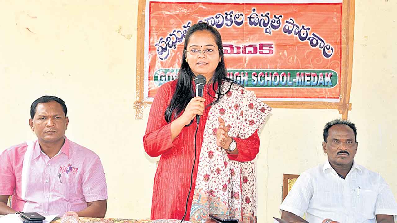 మార్షల్‌ ఆర్ట్స్‌లో శిక్షణ పొందాలి