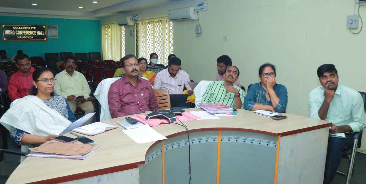 పరీక్షలకు ఆధార్‌ కార్డు తప్పనిసరి