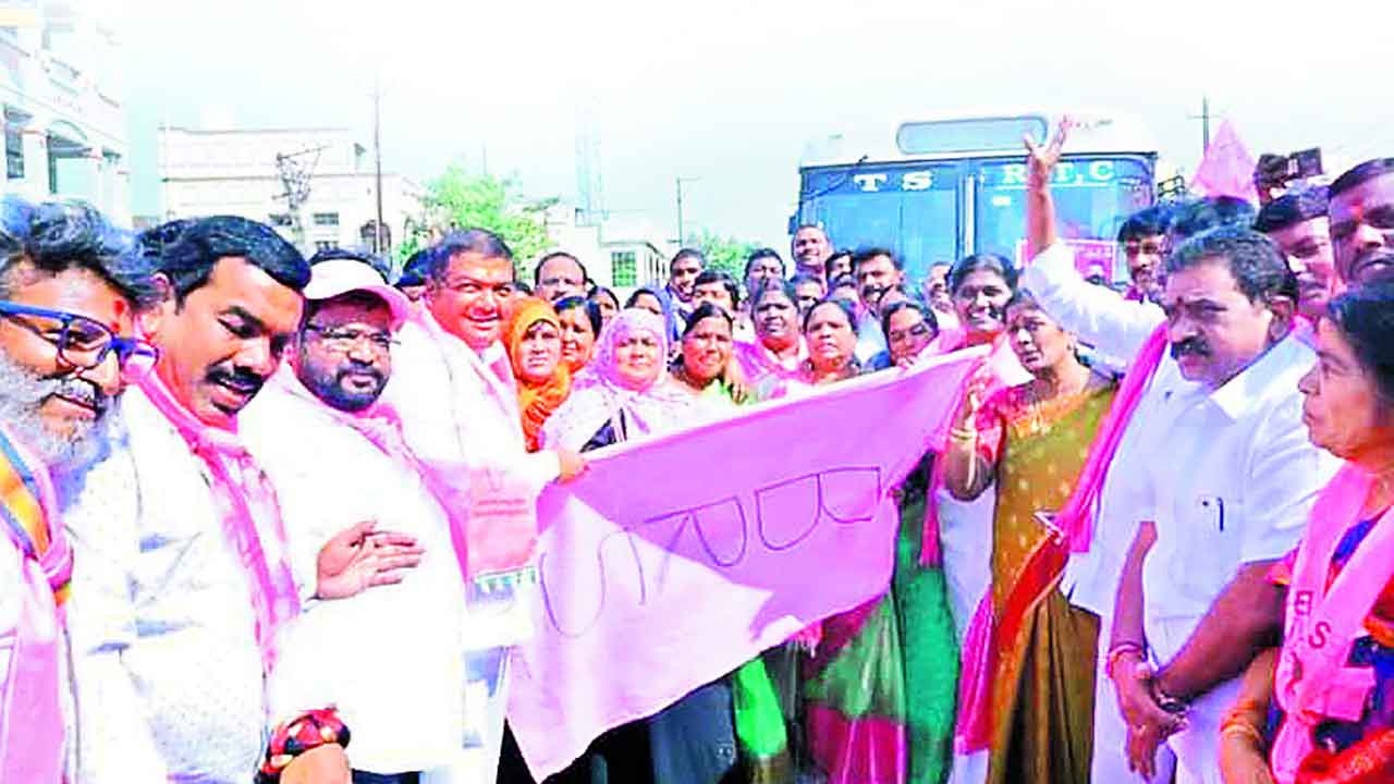 బీఆర్‌ఎస్‌ జాతీయ భేరికి జన ఉప్పెన