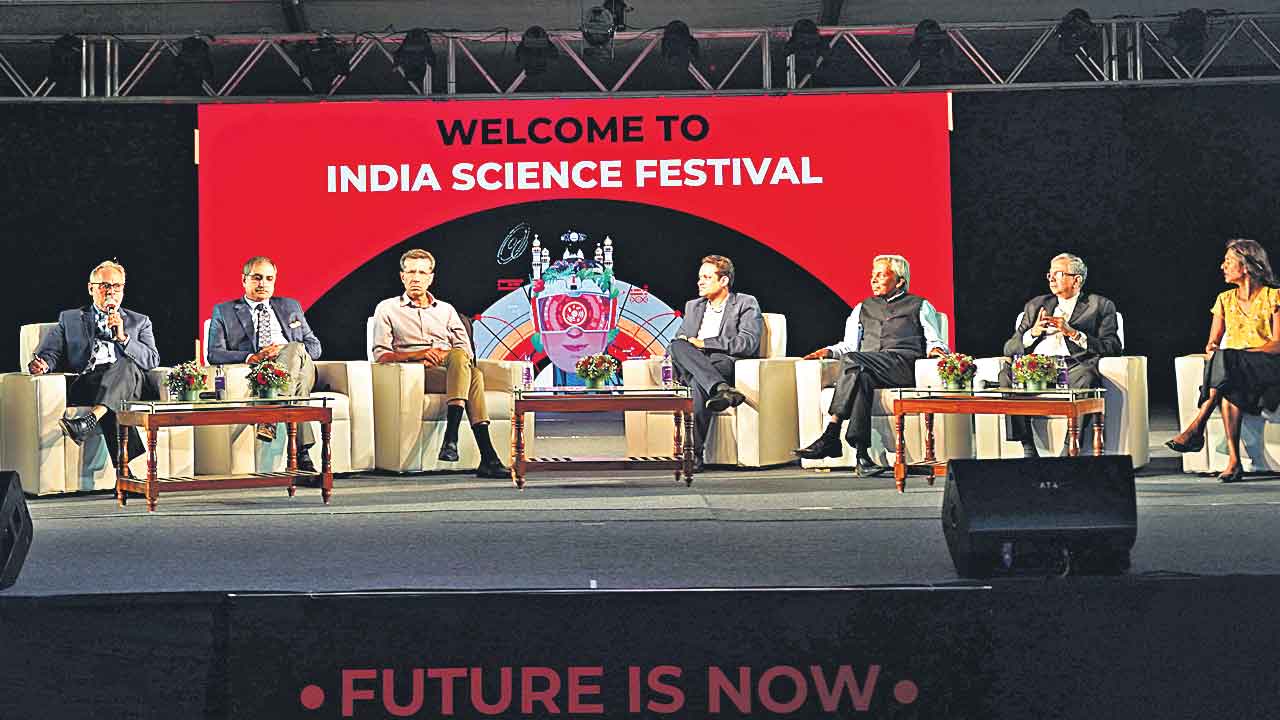 అట్టహాసంగా హెచ్‌పీఎస్‌ శతాబ్ది ఉత్సవాలు