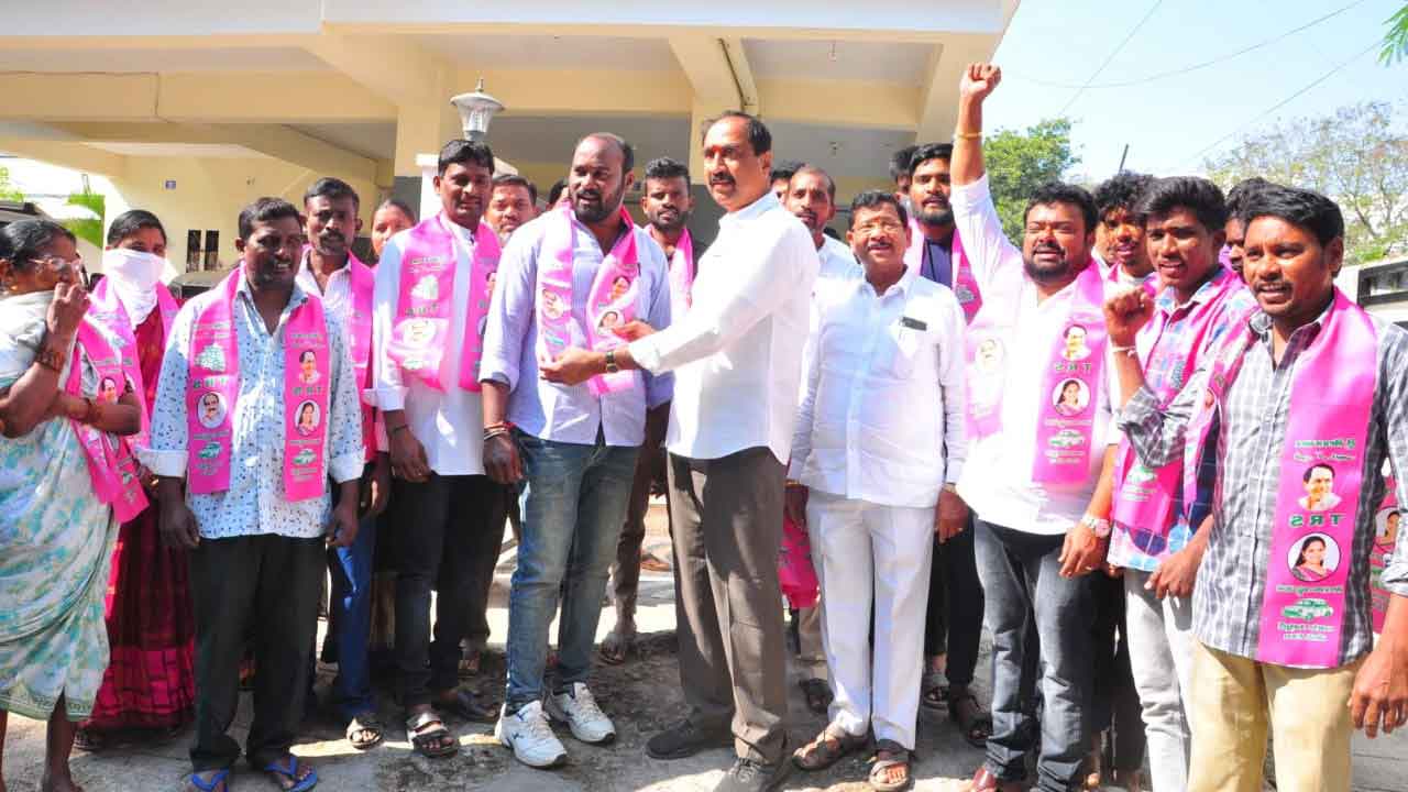 బీఆర్‌ఎస్‌తోనే అభివృద్ధి సాధ్యం